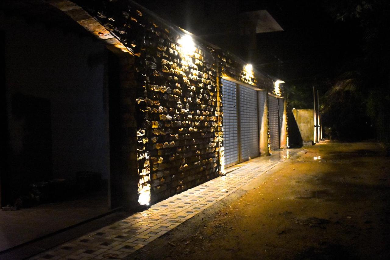 Ara Beach Resort Mirissa Exterior foto