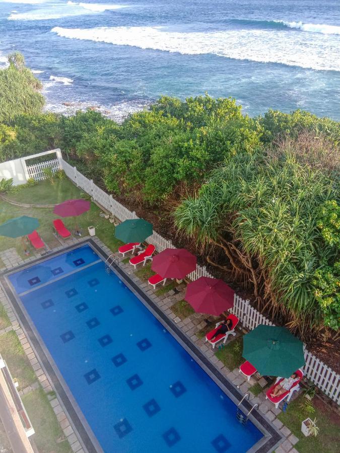 Ara Beach Resort Mirissa Exterior foto